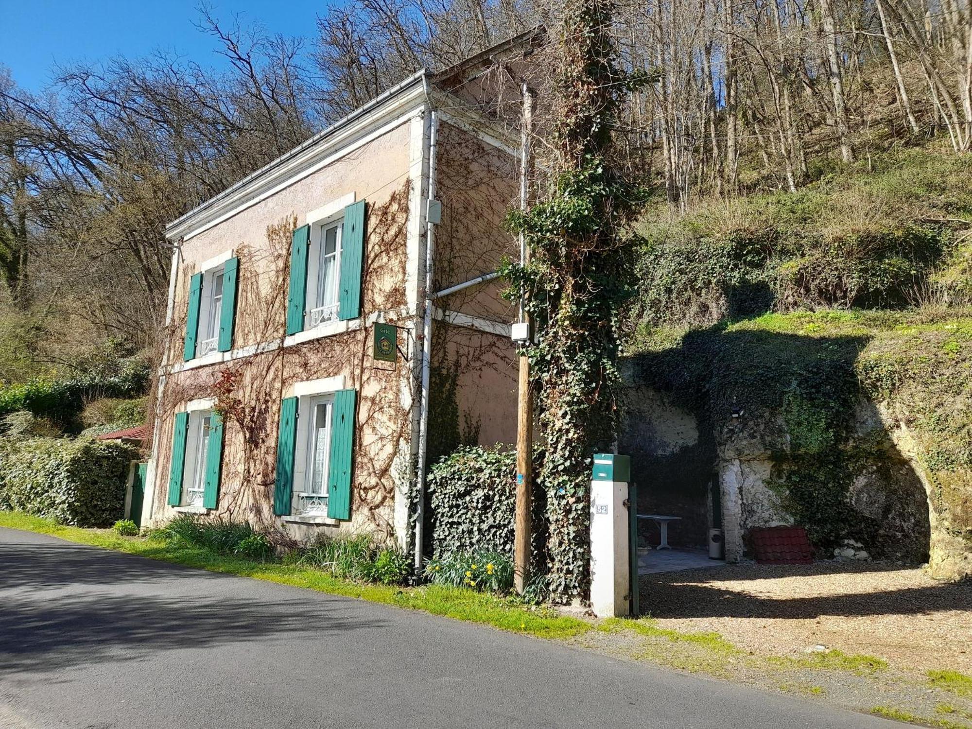 Maison Troglodytique Avec Wifi, Barbecue Et Cheminee - Fr-1-410-156 Aubigné-Racan Exterior photo